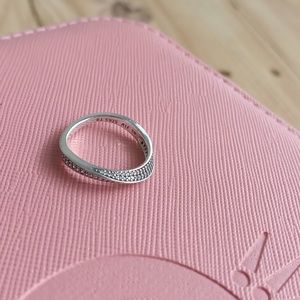 Pandora ring Authentic Size 5